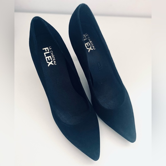 Black Suede Classic Pointy Toe Pump - Worn just once - Picture 4 of 6